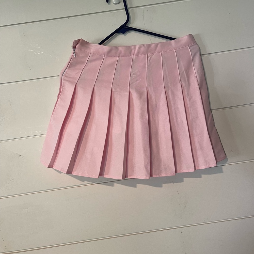 Brand new pink pleated skort. Size Large - Picture 1 of 5